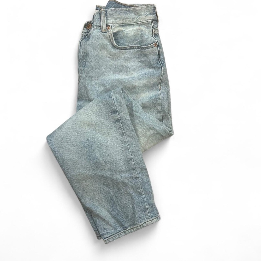 Light wash straight leg Jeans
